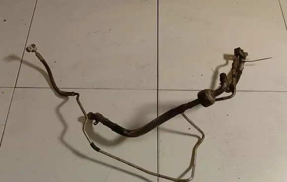 Opel Zafira A Air conditioning (A/C) pipe/hose 