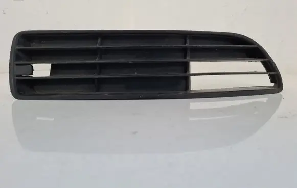 Audi A4 S4 B5 8D Front bumper lower grill 8D0807346B