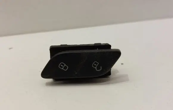Volkswagen Jetta VI Central locking switch button 5C6962126