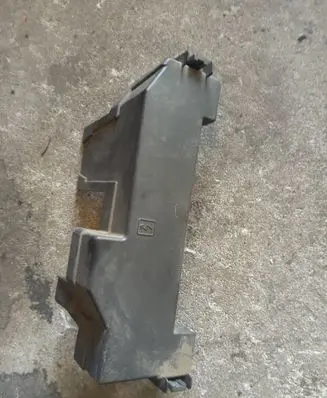 Renault Modus Fuse box cover 8200267011