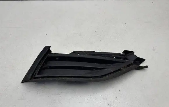 Front bumper lower grill