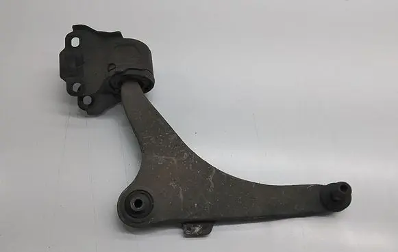 Volvo V70 Front lower control arm/wishbone 31429321
