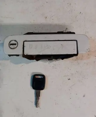 Audi 100 S4 C4 Front door lock (next to the handle) 4A0837206