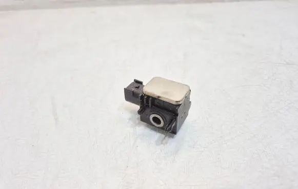 Nissan Rogue Airbag deployment crash/impact sensor 95920