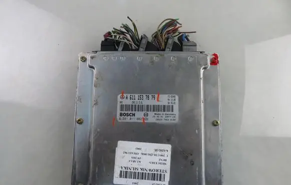 Mercedes-Benz C AMG W203 Engine control unit/module 0281011002 A6111537879