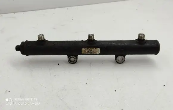 Land Rover Discovery 3 - LR3 Fuel main line pipe 4R8Q9D280