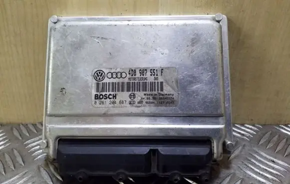 Audi A6 S6 C5 4B Engine control unit/module 4D0907551F 0261204687