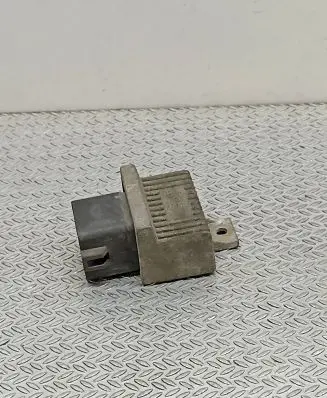 Mitsubishi Space Star Glow plug pre-heat relay 7700115078