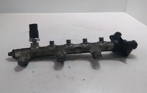 Renault Laguna II Fuel main line pipe 8200023961