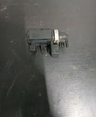 BMW 5 E60 E61 Turbo solenoid valve 2247906