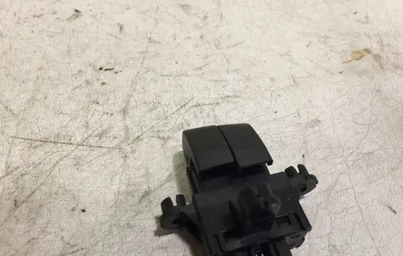 KIA Sportage Other switches/knobs/shifts E123491040