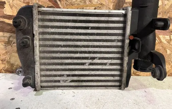 Audi A6 S6 C6 4F Intercooler air channel guide 4F0145806E