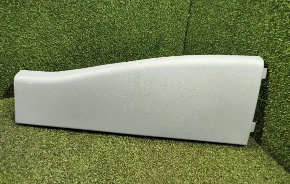 (B) pillar trim (bottom)