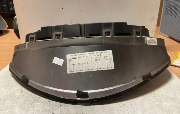 Ford Galaxy Speedometer (instrument cluster) 7M5920800E 4317579