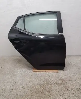 Hyundai i10 Rear door