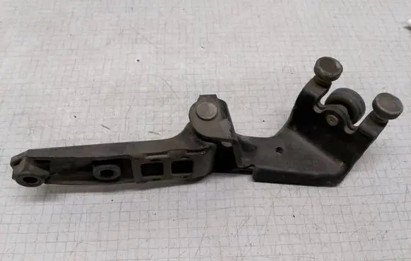 Volkswagen Transporter - Caravelle T5 Sliding door middle roller runner 7H0843335D