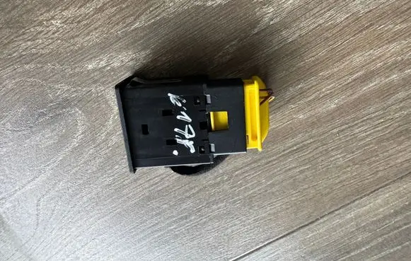 Audi Q4 e-tron Passenger airbag on/off switch 5Q0919237