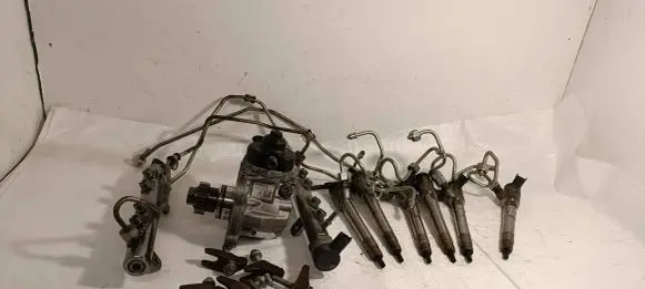 Maserati Levante Fuel injection system set 35062015F 0445216044 0445010684