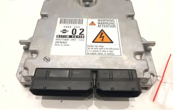 Nissan X-Trail T30 Engine control unit/module ECU B371MEQ44B
