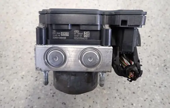 Suzuki Swift Cultus ABS Pump 0265956013