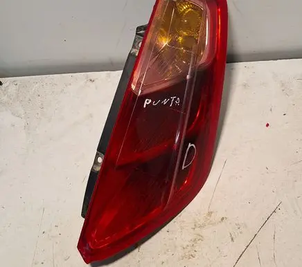Fiat Punto (199) Rear/tail lights 27460202 51701590 B318