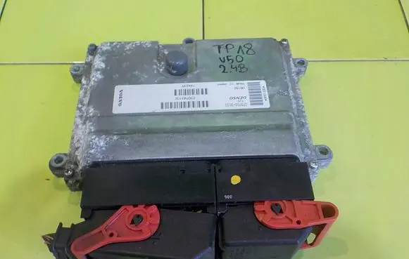 Volvo V50 Engine control unit/module 0797009133