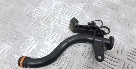 Volvo S90, V90 Oil fill pipe 31452117