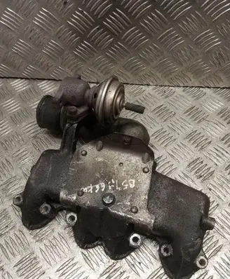 Volkswagen PASSAT B5 Intake manifold 028129713T