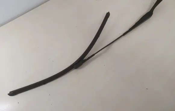 Mercedes-Benz C W205 Windshield/front glass wiper blade A2058208401