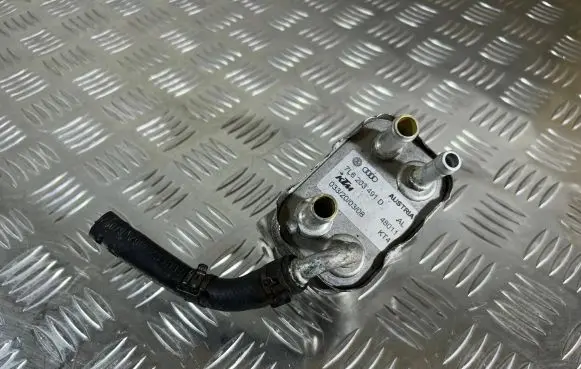 Audi Q7 4L Fuel cooler (radiator) 7L6203491D