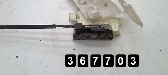 Volkswagen PASSAT B6 Front door lock 3C4839015A