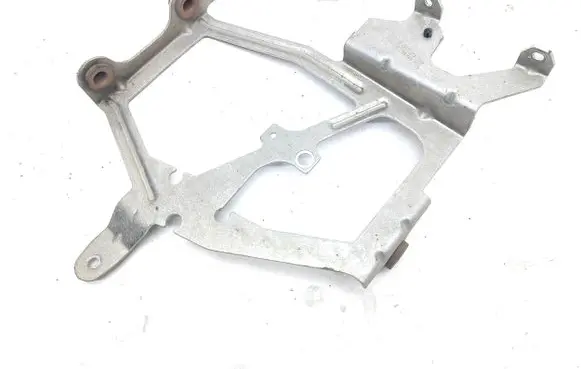 Audi A8 S8 D4 4H Radiator mount bracket 4H0121239B