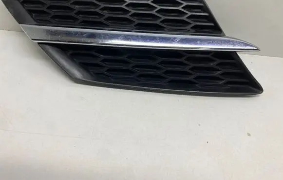Toyota RAV 4 (XA40) Front bumper upper radiator grill 5312342010 5310542010 5310542020