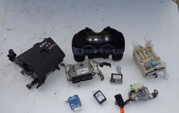 Toyota Auris 150 Engine control unit/module ECU 8966102E90