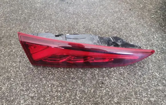 Hyundai Kona I Tailgate rear/tail lights 92403J9100