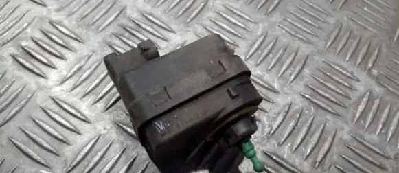 Renault Megane I Headlight level adjustment motor 7700840141