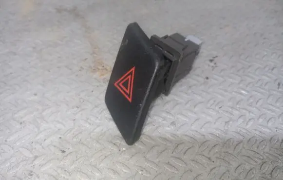 Toyota Yaris Hazard light switch 843320D020