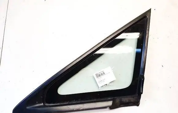 Mazda Premacy Front triangle window/glass as2