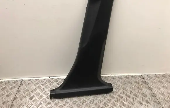 (B) pillar trim (bottom)