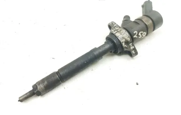 Fuel injector