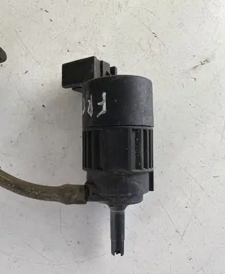Opel Frontera B Windscreen/windshield washer pump