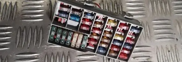 Volvo XC90 Fuse module 8637669