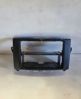 Mercedes-Benz Vito Viano W639 Radio/GPS head unit trim A6396890931