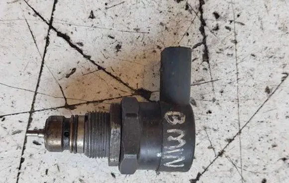 Fuel pressure sensor