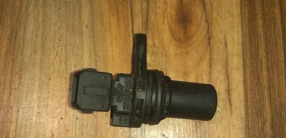 Ford Mondeo MK I Crankshaft position sensor 12K073A1E