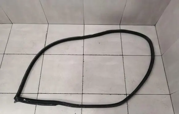 Porsche 911 997 Rubber seal front coupe door 997537075