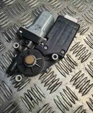 Nissan X-Trail T31 Sunroof motor/actuator 91295JG010