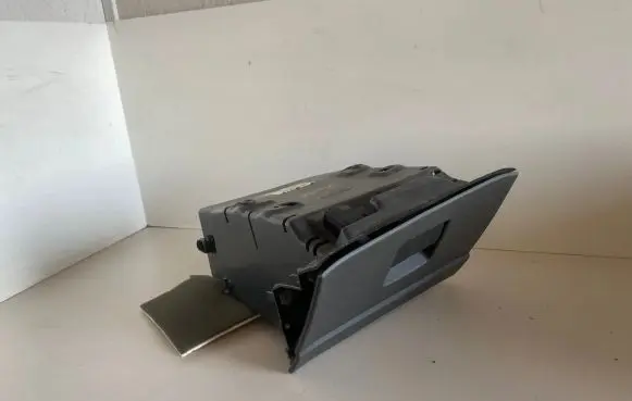 Ford Mondeo MK IV Glove box set 1155900A 065490