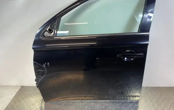Mitsubishi Outlander Front door