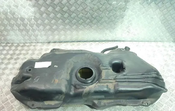 Toyota Yaris Fuel tank 